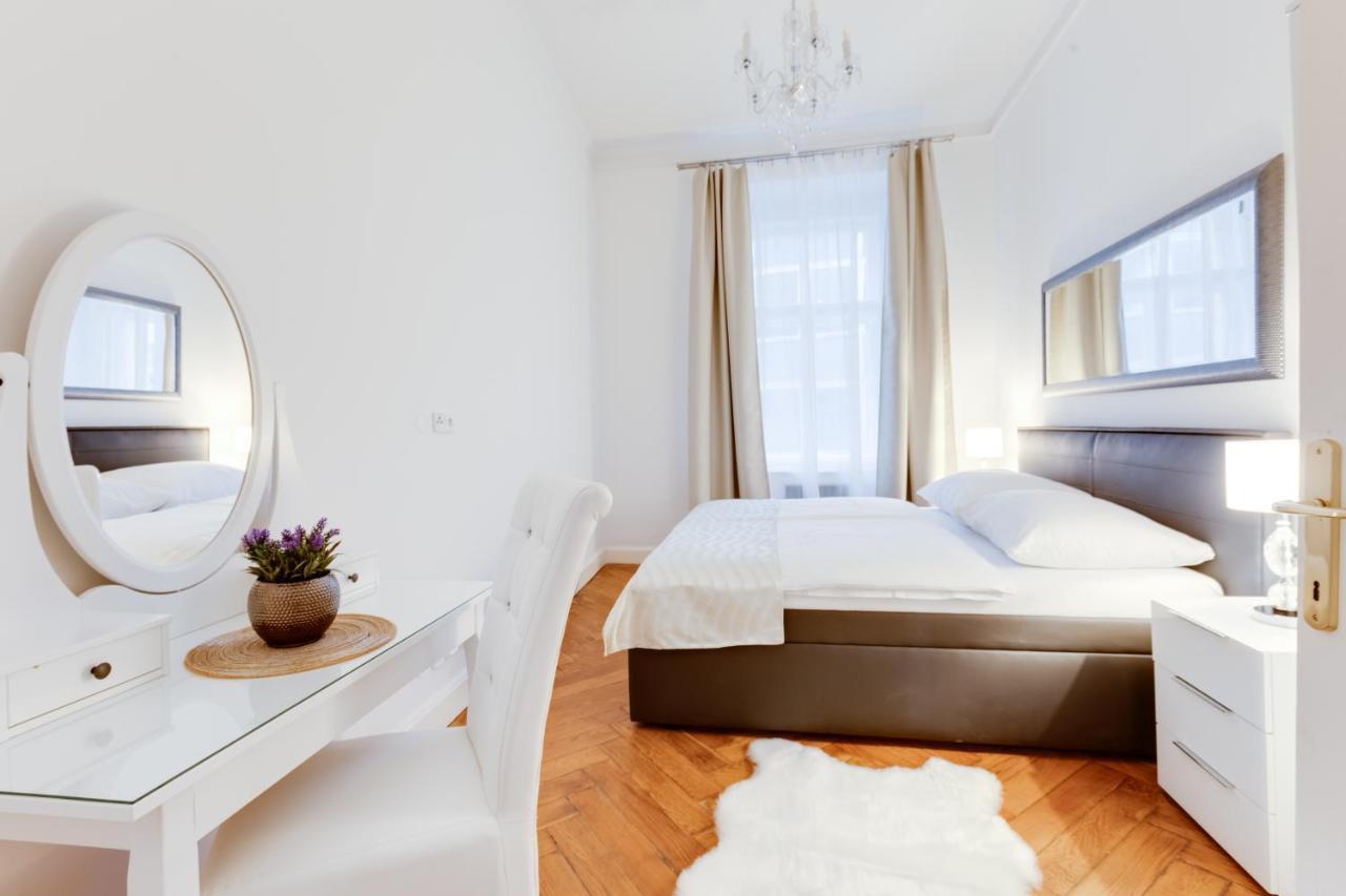 Wenceslass Square Royal Residence Apartments Praha Bagian luar foto