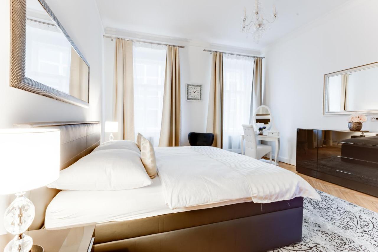 Wenceslass Square Royal Residence Apartments Praha Bagian luar foto