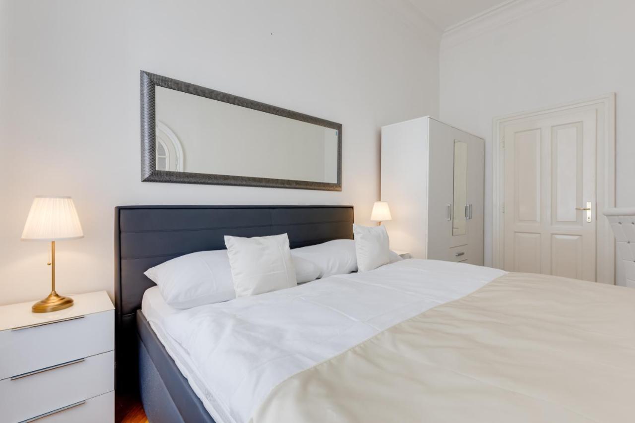 Wenceslass Square Royal Residence Apartments Praha Bagian luar foto
