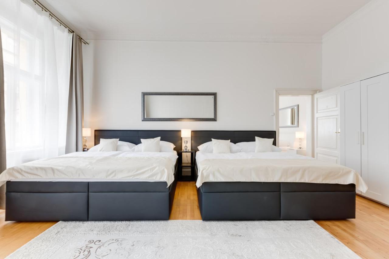 Wenceslass Square Royal Residence Apartments Praha Bagian luar foto